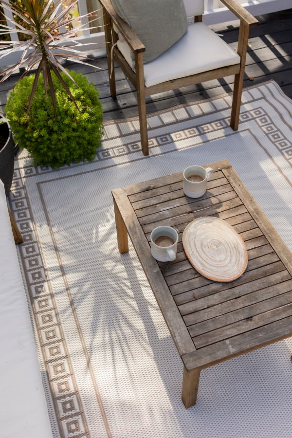 Mad Mats Border Rug - White/Sand