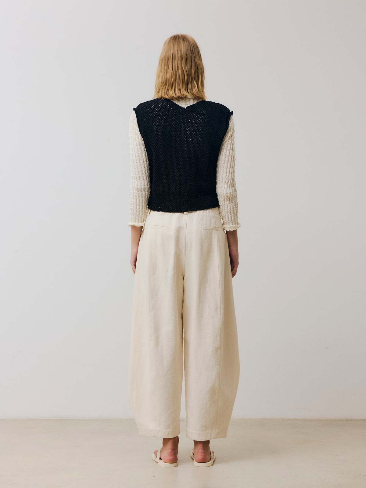 Rus Miru Top - Black - Image 4 of 5