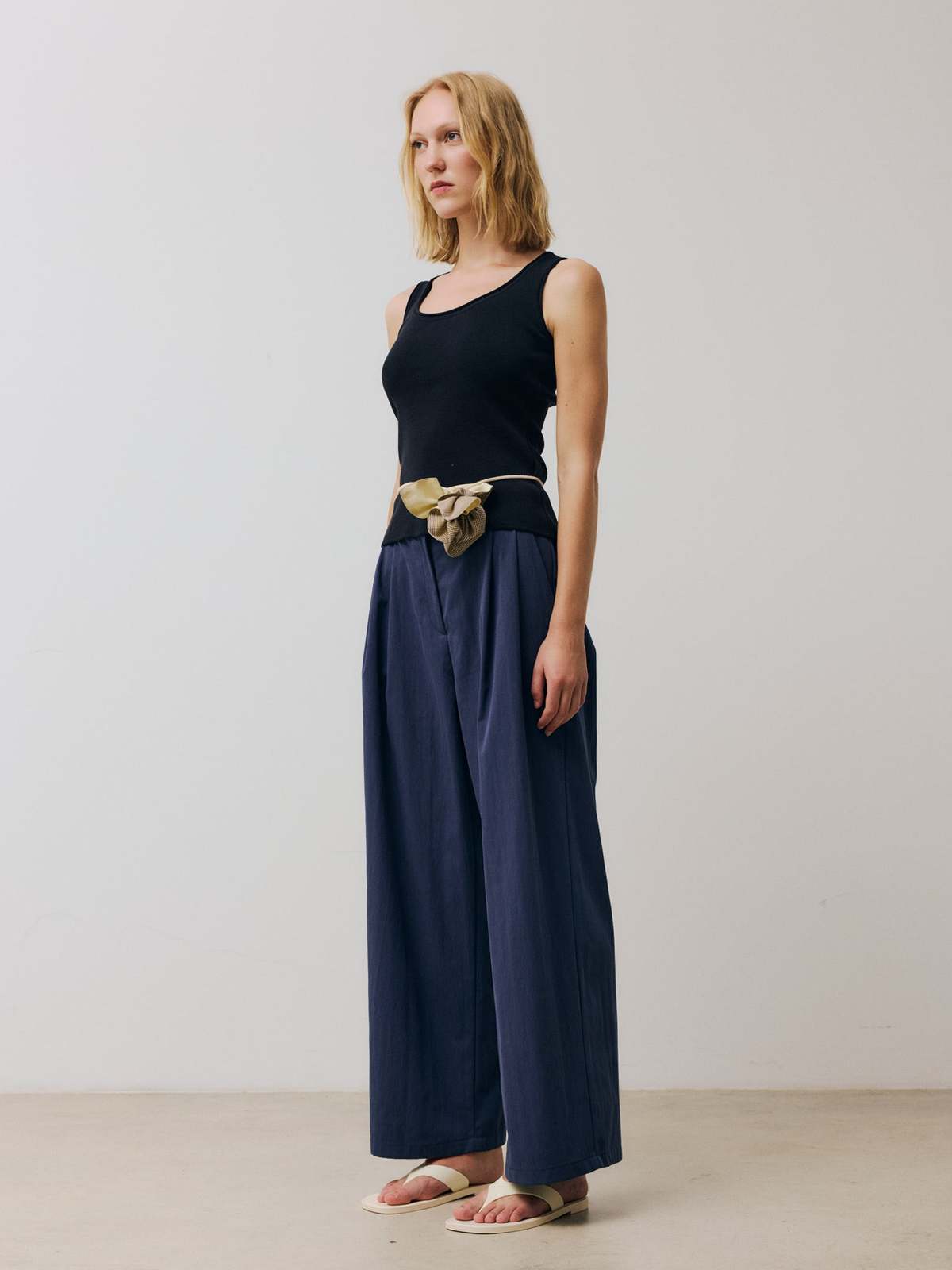 Rus Nana Top - Black - Image 4 of 5