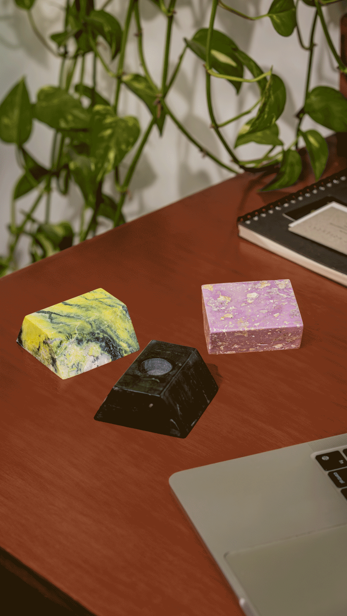 Dar Proyectos Triangle Gemstone Puzzle 3-Piece Candelabra - Image 6 of 10