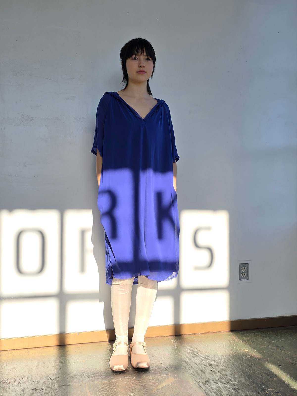 Vintage Hooded Blue Silk Dress - Image 4 of 6