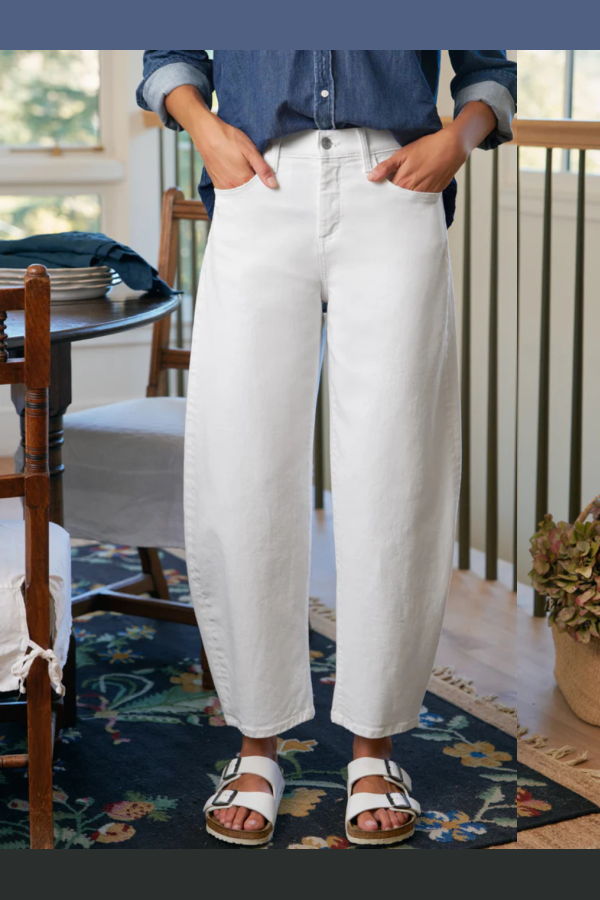 Frank & Eileen Brennan Barrel-Leg Jeans - White