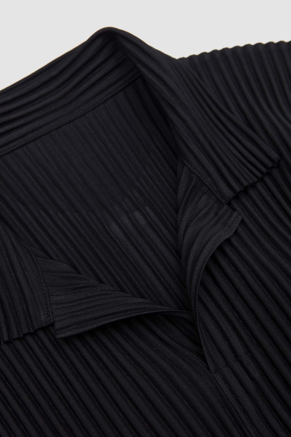 Issey Miyake Basics Polo Shirt - Black - Image 3 of 5