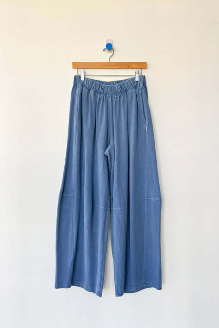 AMOMENTO Three Tuck Banding Pants | Garmentory