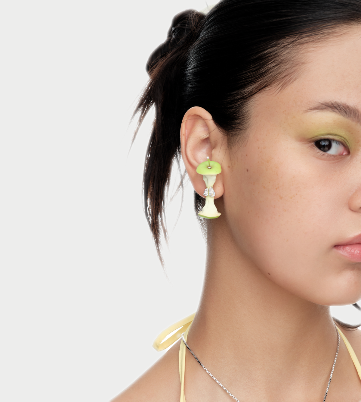 YVMIN Apple Core Earrings - Image 2 of 3