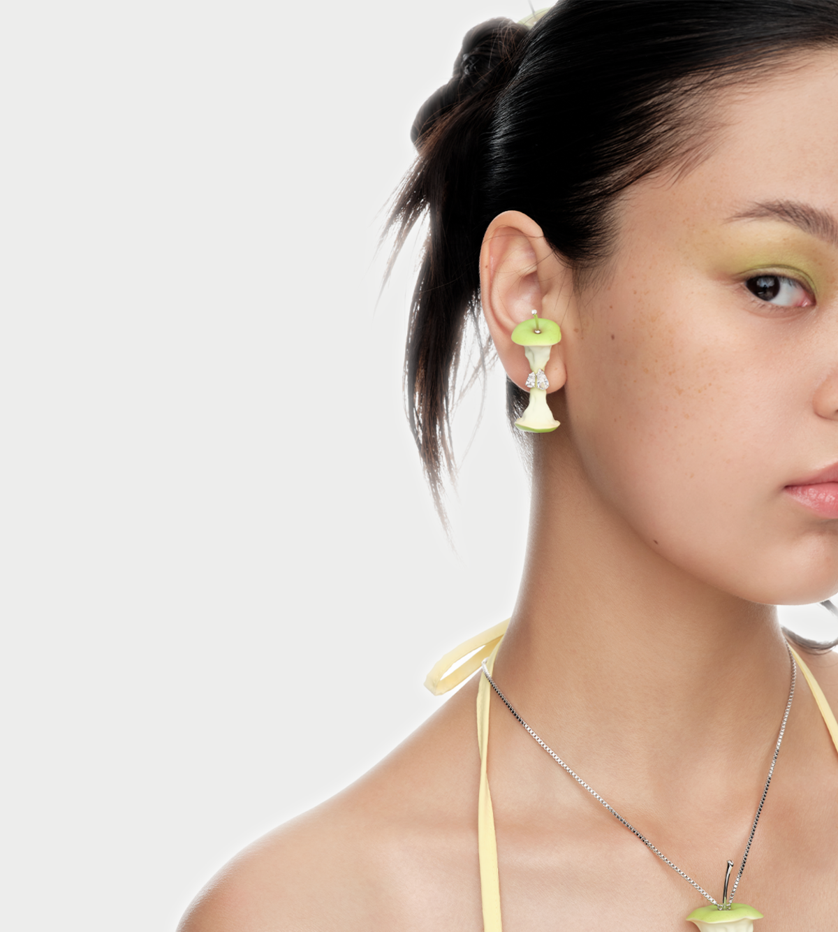 YVMIN Apple Core Earrings - Image 3 of 3