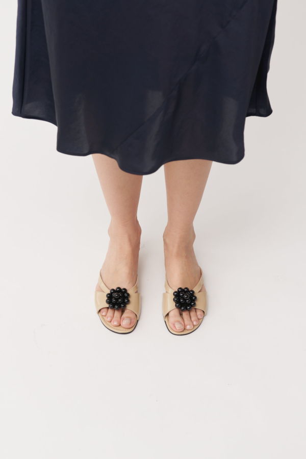 About Arianne Flora Sandal