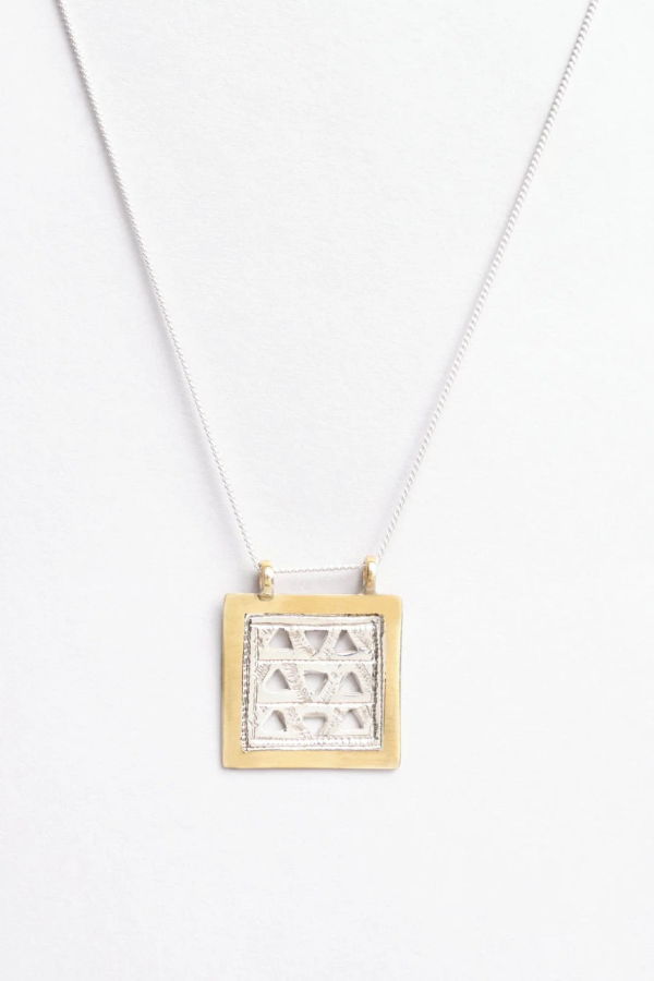 Ombre Claire Collier Mantra Necklace