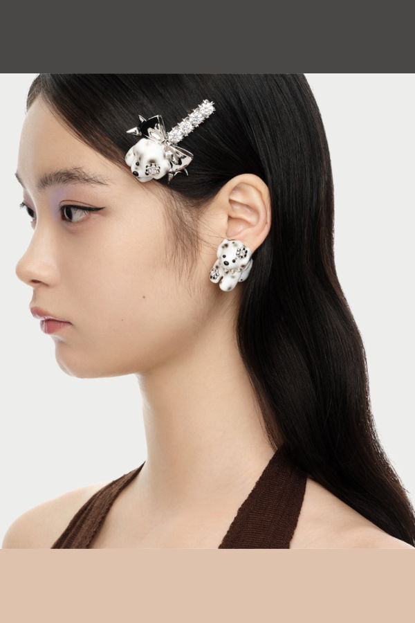 YVMIN Split Puppy Earrings (Pair) - White