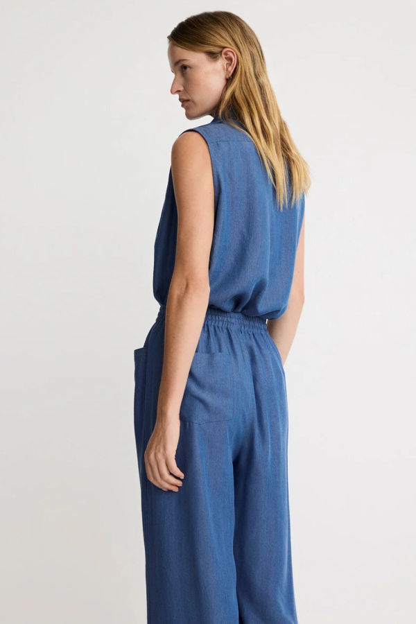 Smythe Sleeveless Bandana Neck Top - Chambray