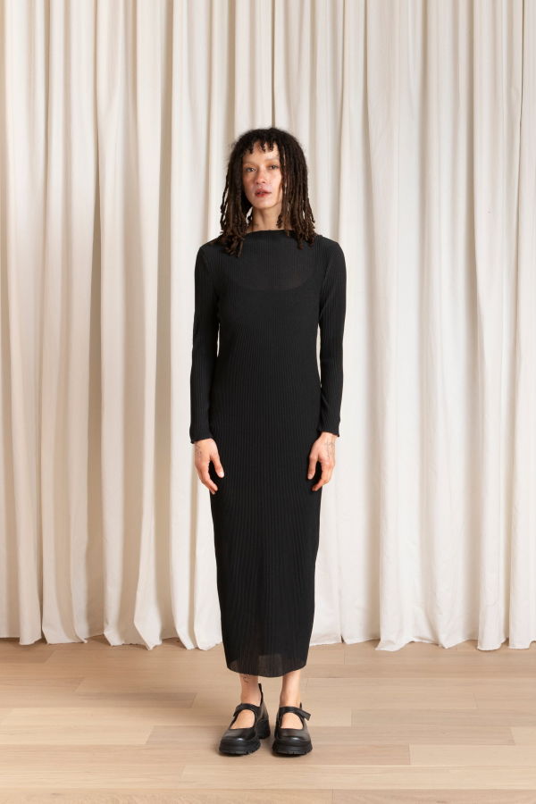 Ali Golden Thick Pleated Mesh Dress