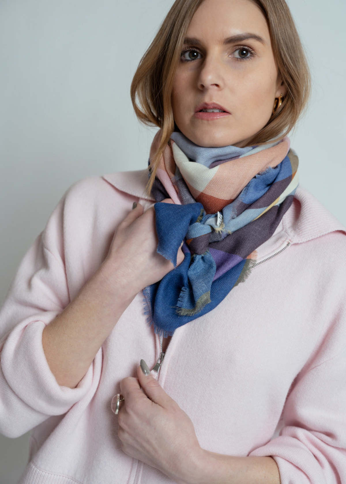 Allude Zip Front Sweater Jacket Cardigan - Rose Fondant - Image 3 of 5