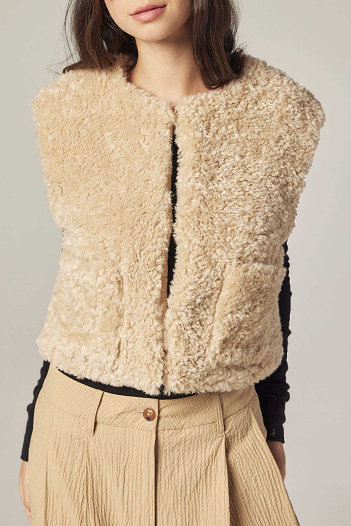 amente Reversible Fur Short Vest - Oatmeal/Beige - Image 1 of 11