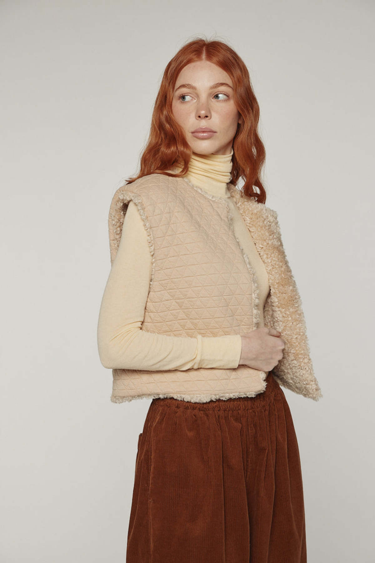 amente Reversible Fur Short Vest - Oatmeal/Beige - Image 2 of 11