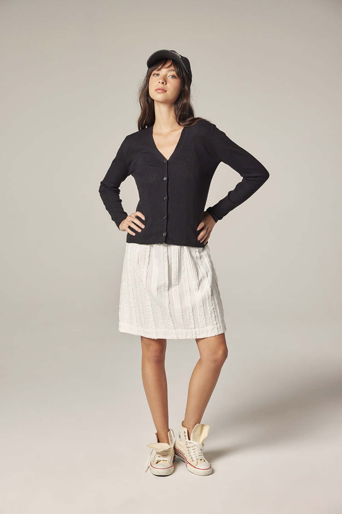 amente V Neck Cotton Linen Rib Cardigan - Black - Image 5 of 10