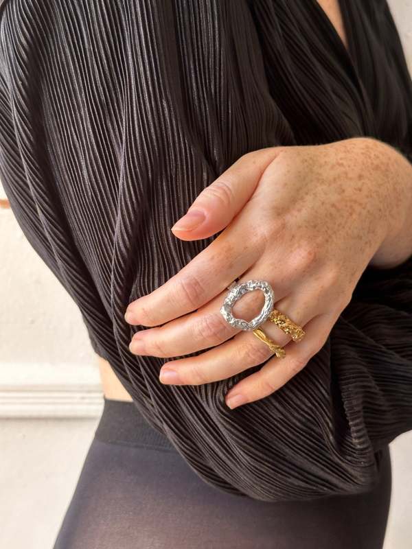 llayers Granite Ring