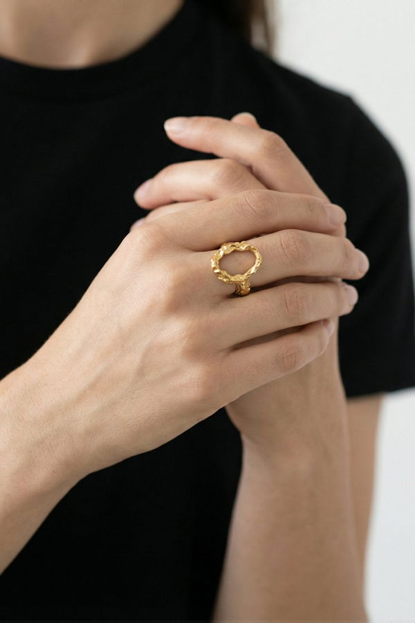 llayers Luna Ring
