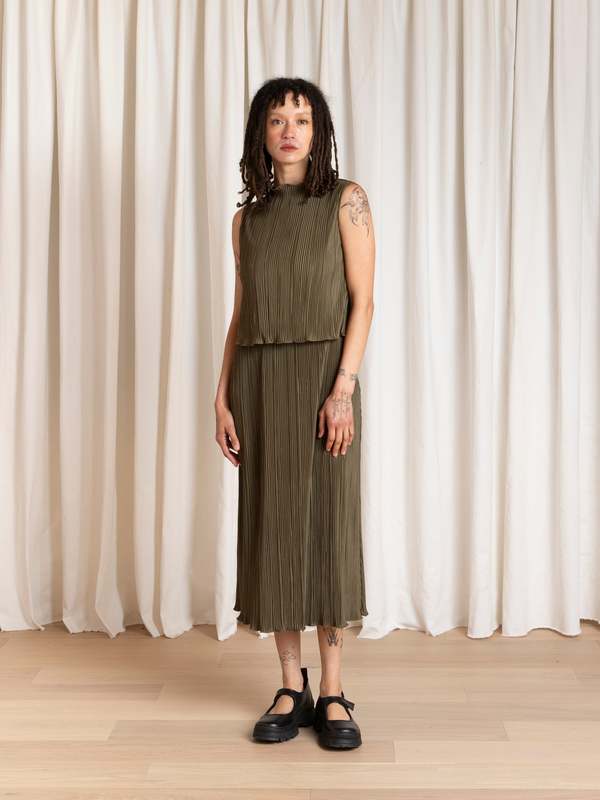 Ali Golden Pleated Slim Midi Skirt