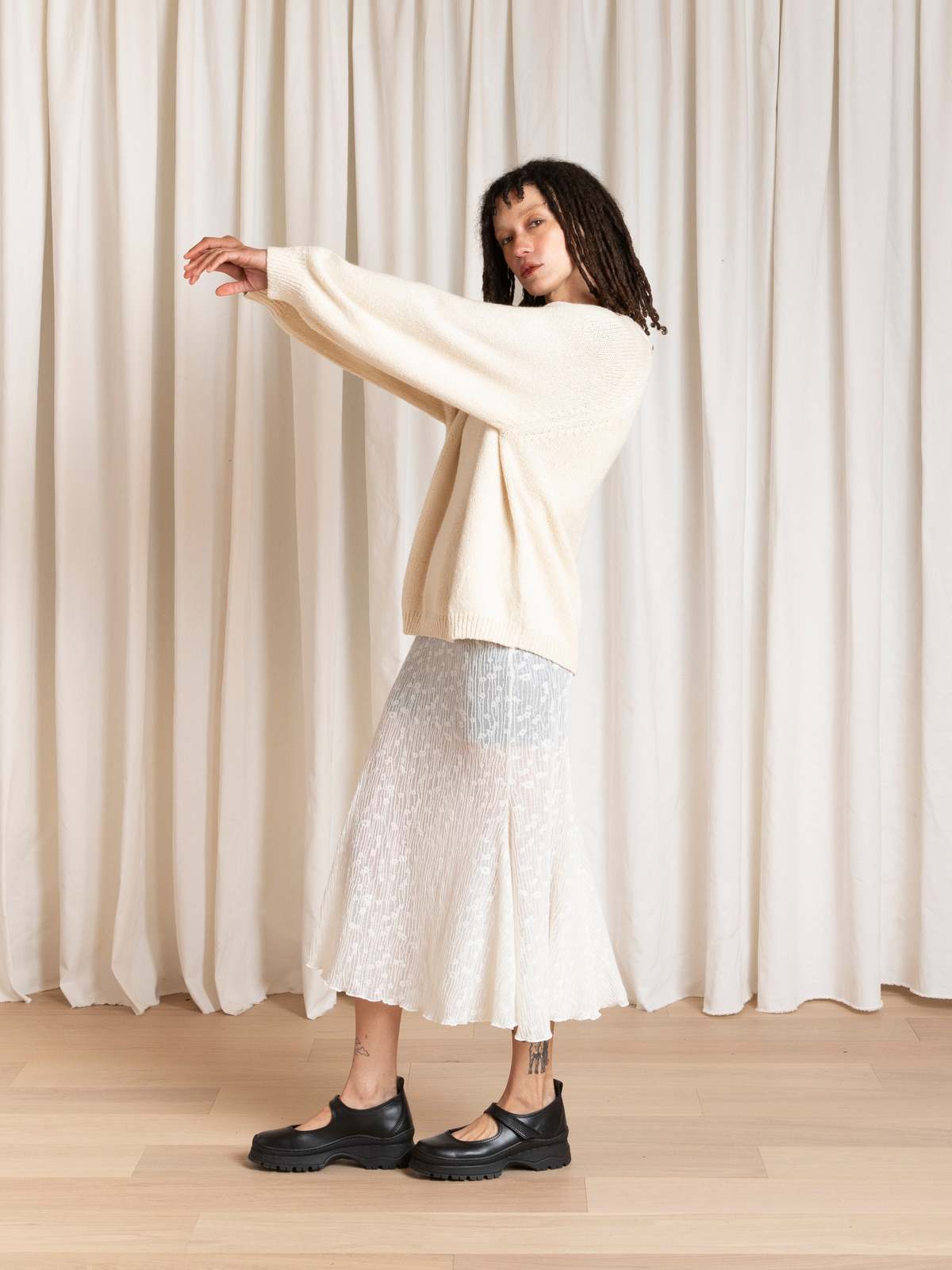 Ali Golden Relaxed Pullover - Natural - Image 9 of 10