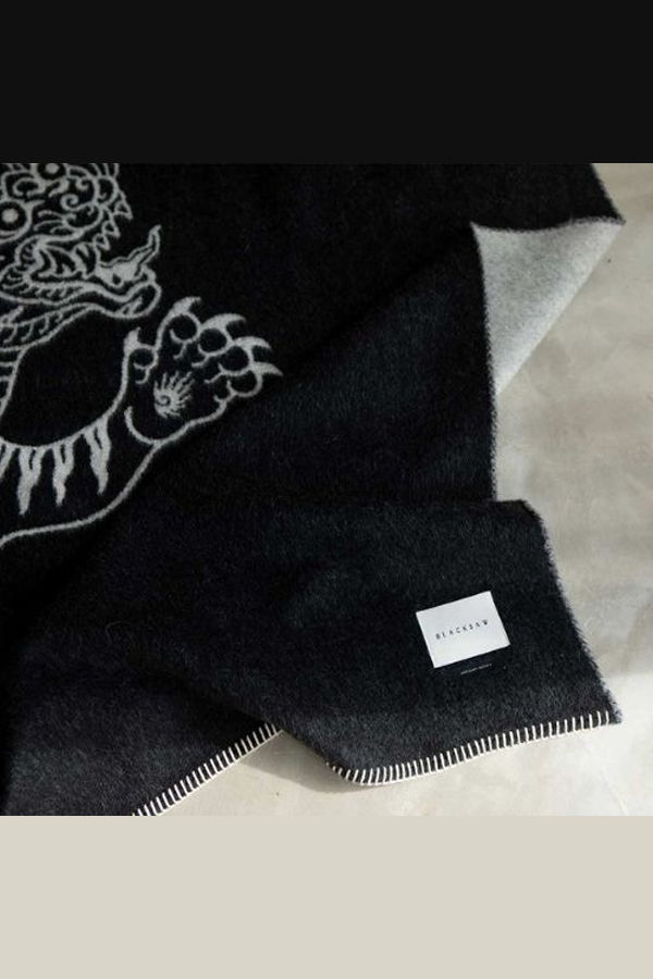 BLACKSAW Voodoo Reversible Throw - Voodoo