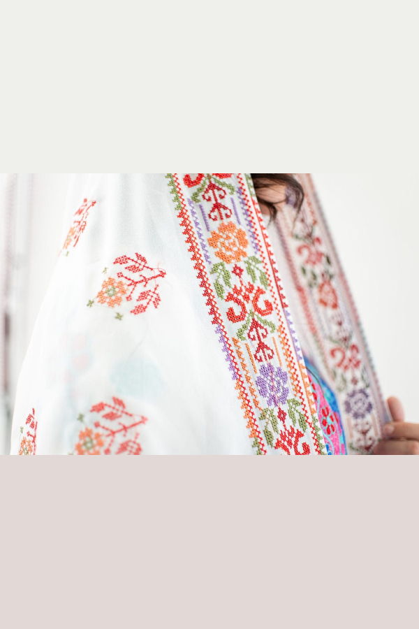 Deerah Traditional Embroidered Palestinian Head Dress Shawl