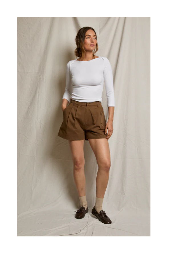 Perfect White Tee Mei Twill Shorts
