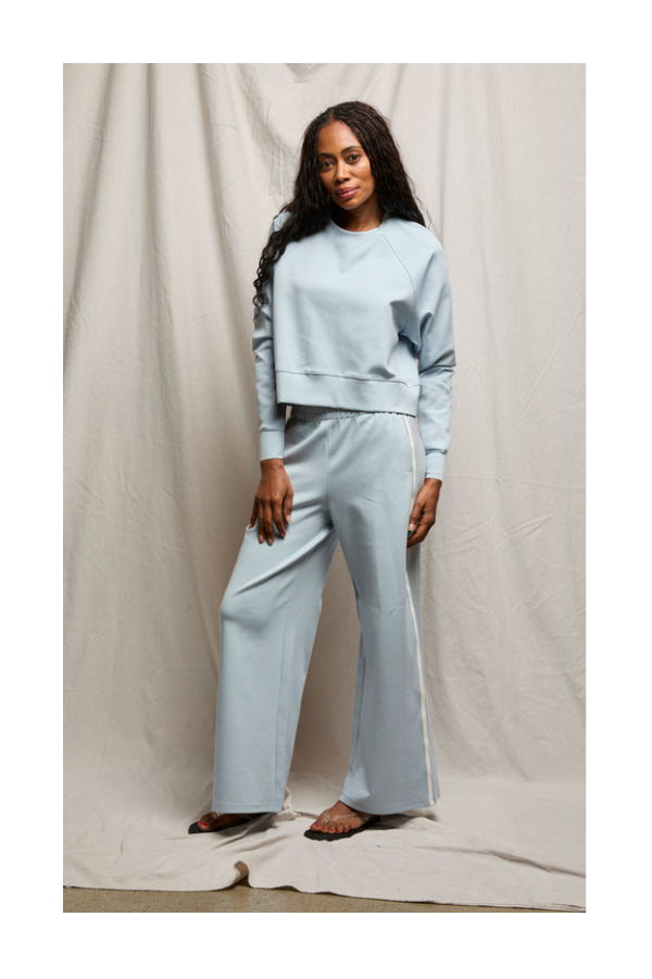 Perfect White Tee Nell Travel Crew Neck Sweatshirt - Powder Blue