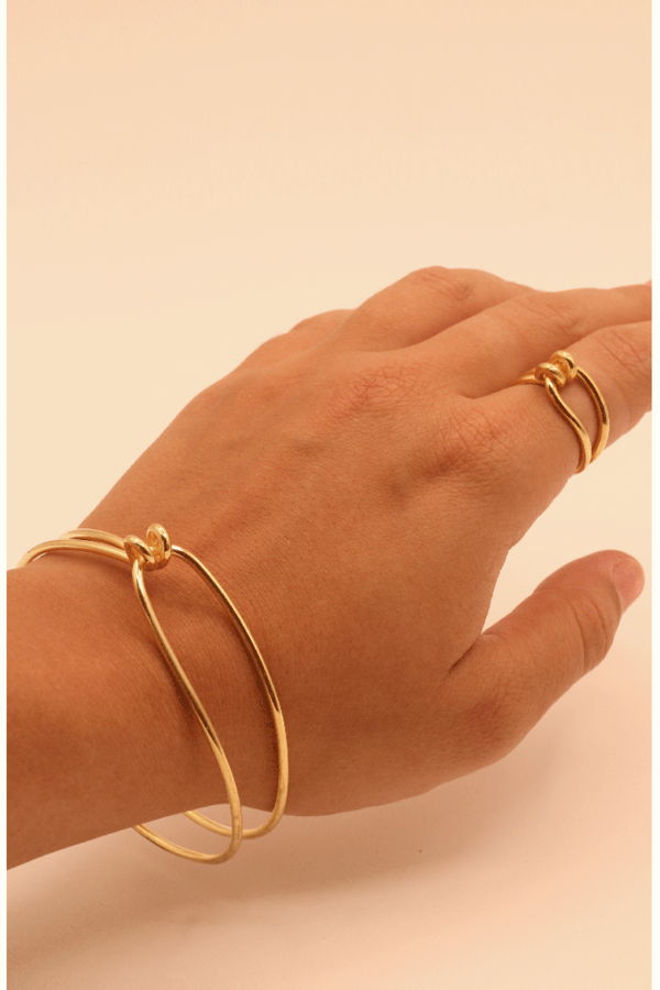 Line & Label Knot Bangle