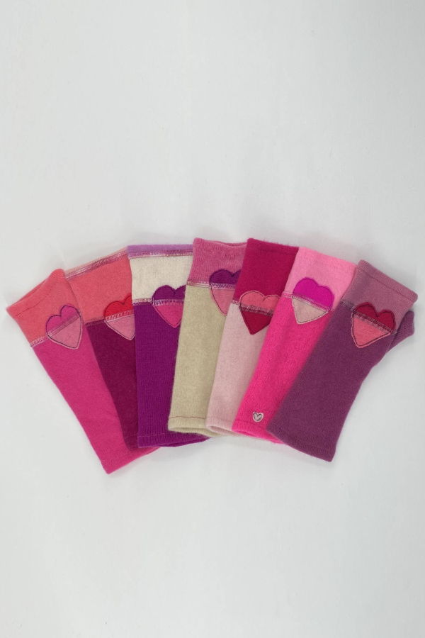 Sardine Clothing Co. Fingerless Cashmere Gloves - Heart/Pinks