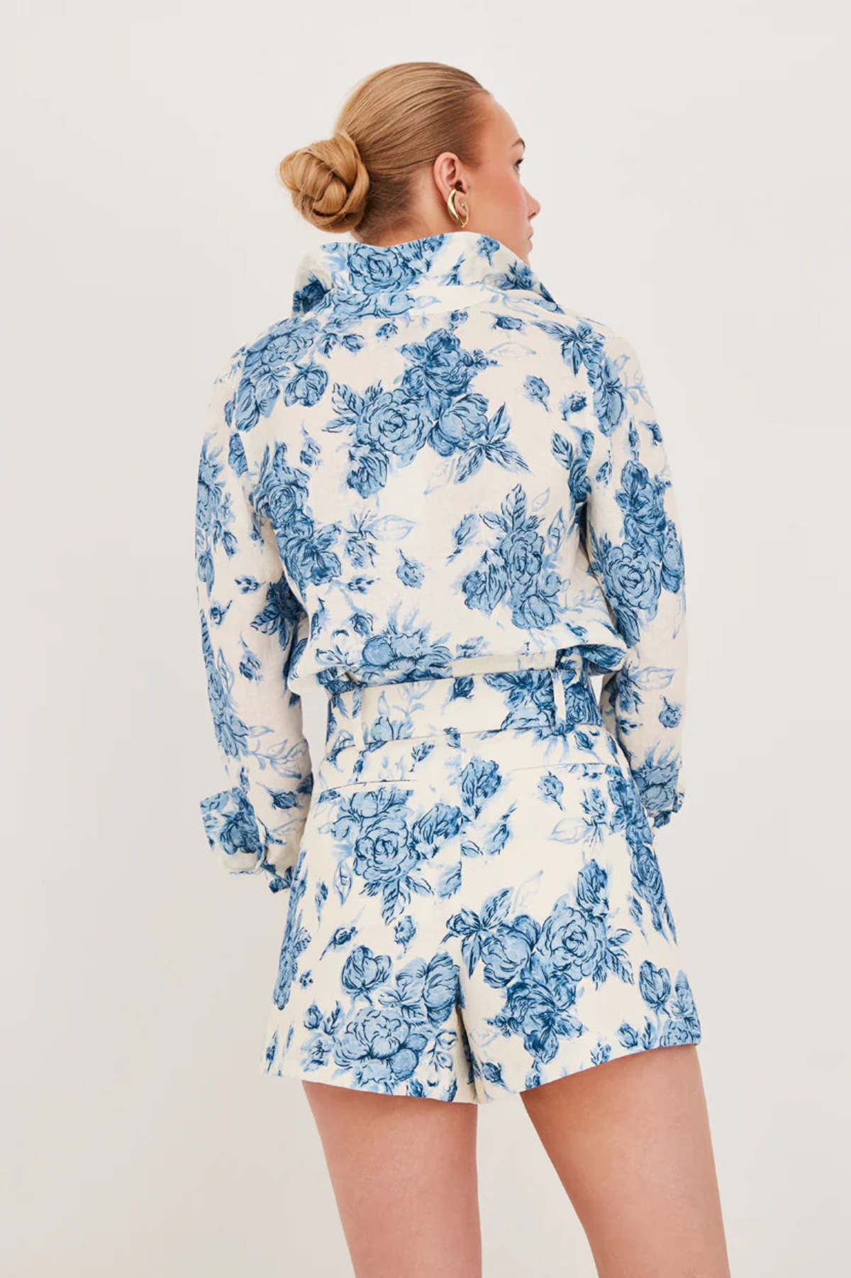 Cara Cara Palmer Short - Tossed Floral Blue - Image 4 of 4