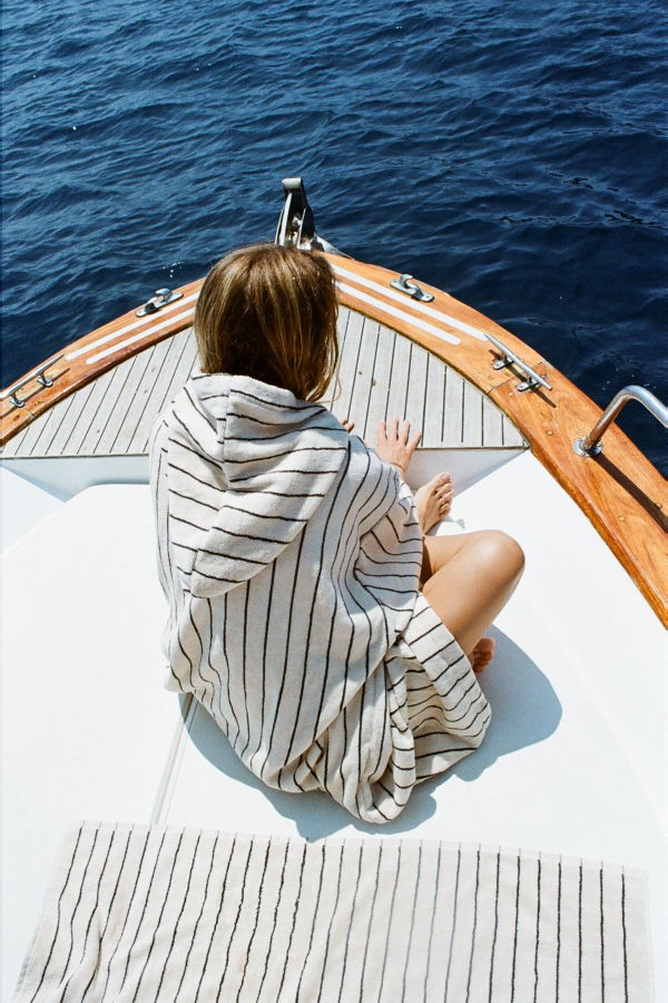 Bongusta Naram Poncho - Creme/Ink