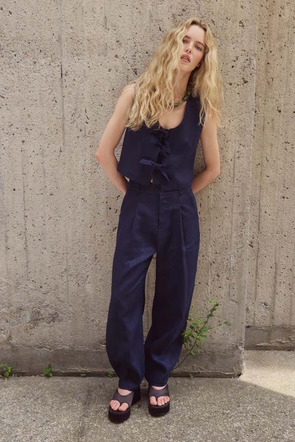 Eve Gravel Saxon Vest