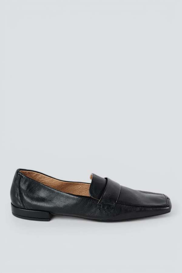 "INTENTIONALLY __________." Pinky Loafer