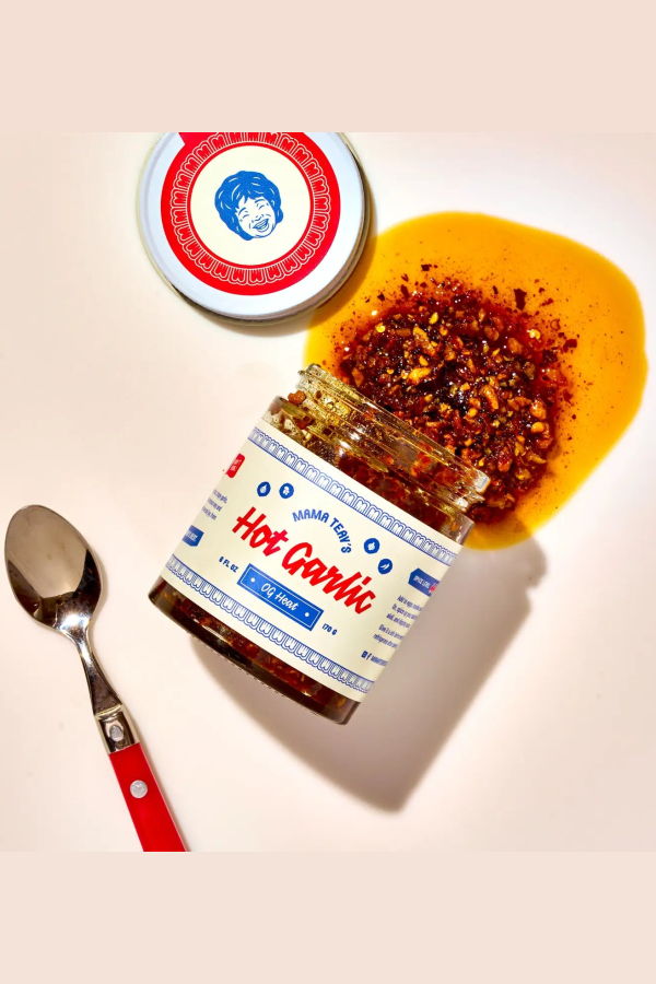 Mama Teav's Hot Garlic Crisp in OG Heat Chili Oil