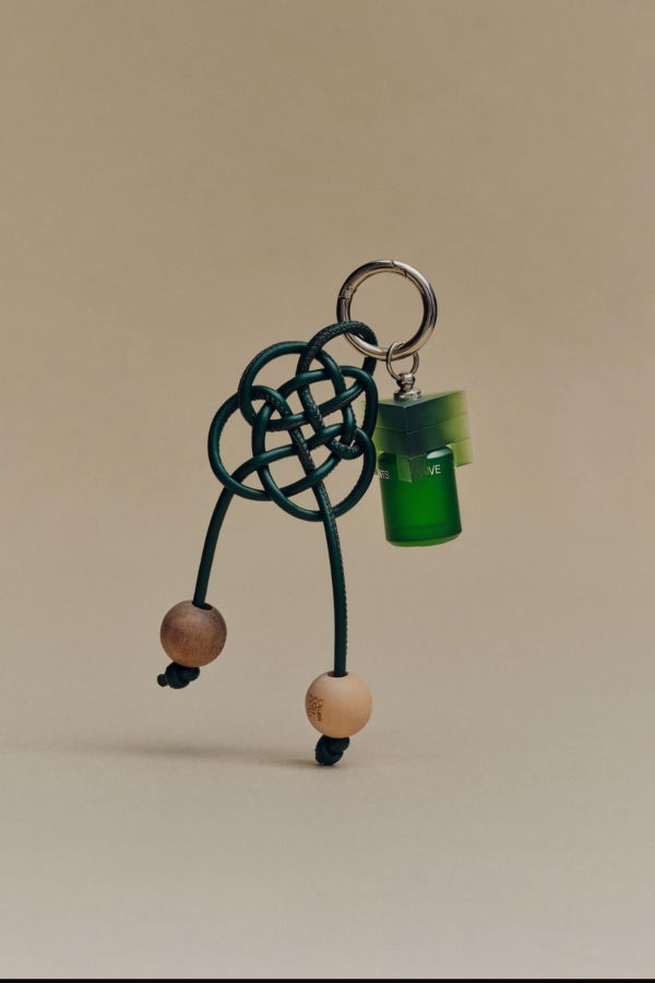 Documents NAIVE 5ml EDP & DIY Hanging Charm Perfume