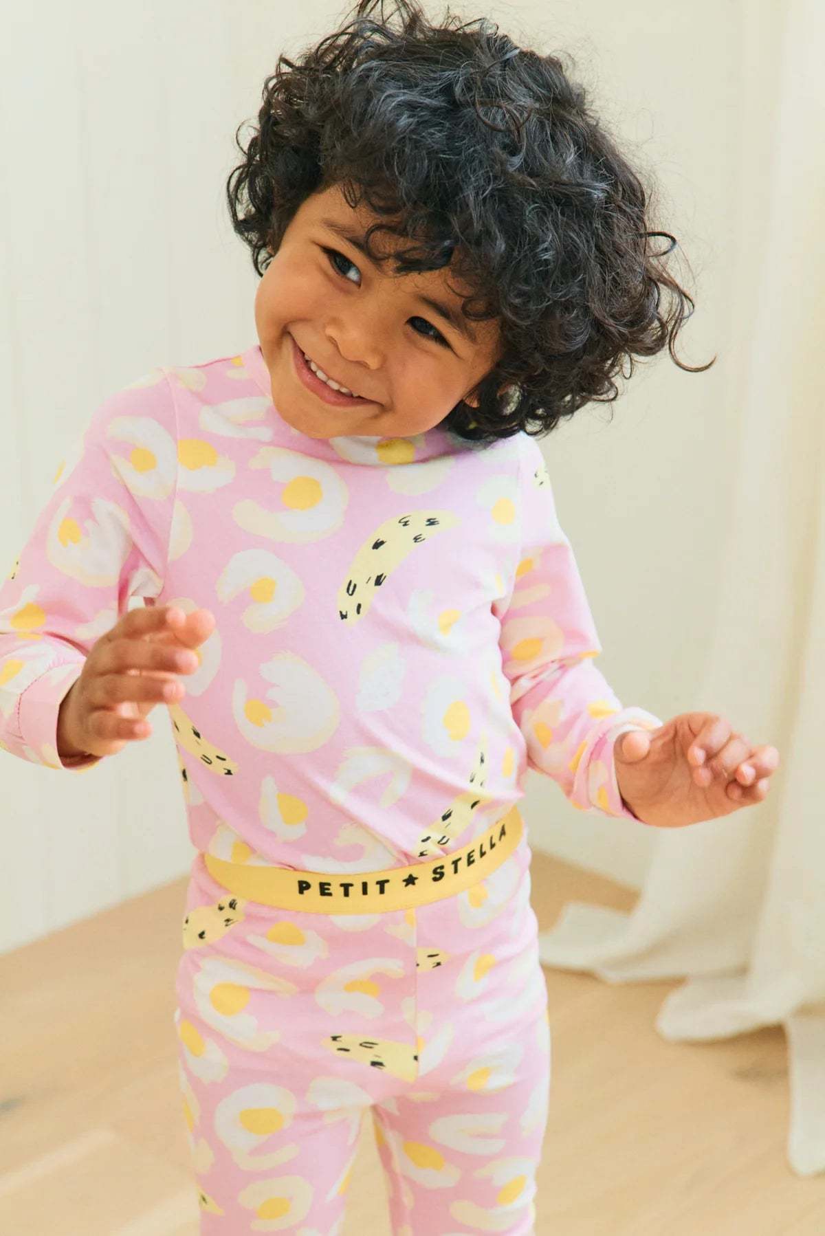 KIDS Petit Stella Banana Dreams Pajama Set - Image 3 of 4