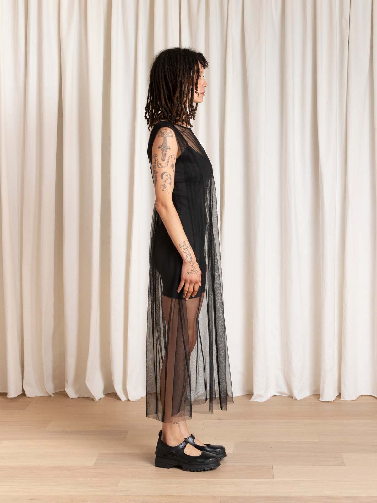 Ali Golden Pleated Mesh High Neck Dress - Image 8 of 9