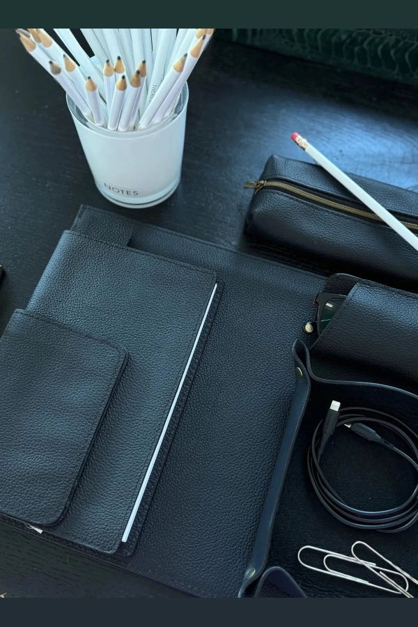 Deux Mains Modern Valet Tray