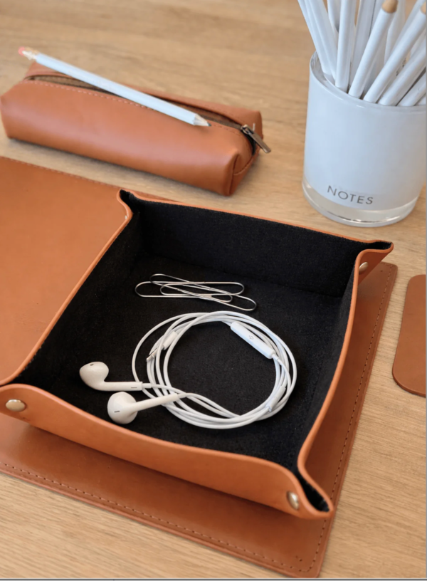 Deux Mains Modern Valet Tray