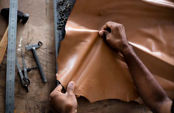 Deux Mains Modern Valet Tray