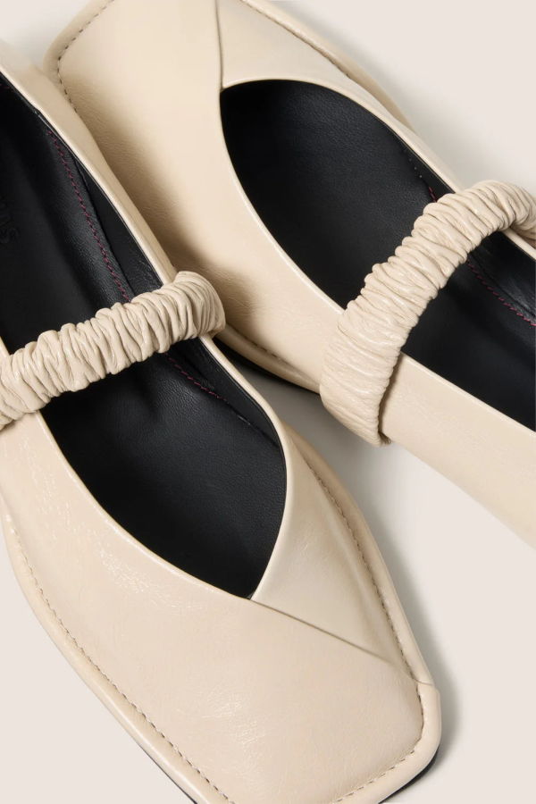 Alohas Lautan Cream Ballet Flat