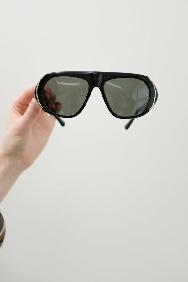 CARLA COLOUR Myrtle Sunglasses - Jet Black