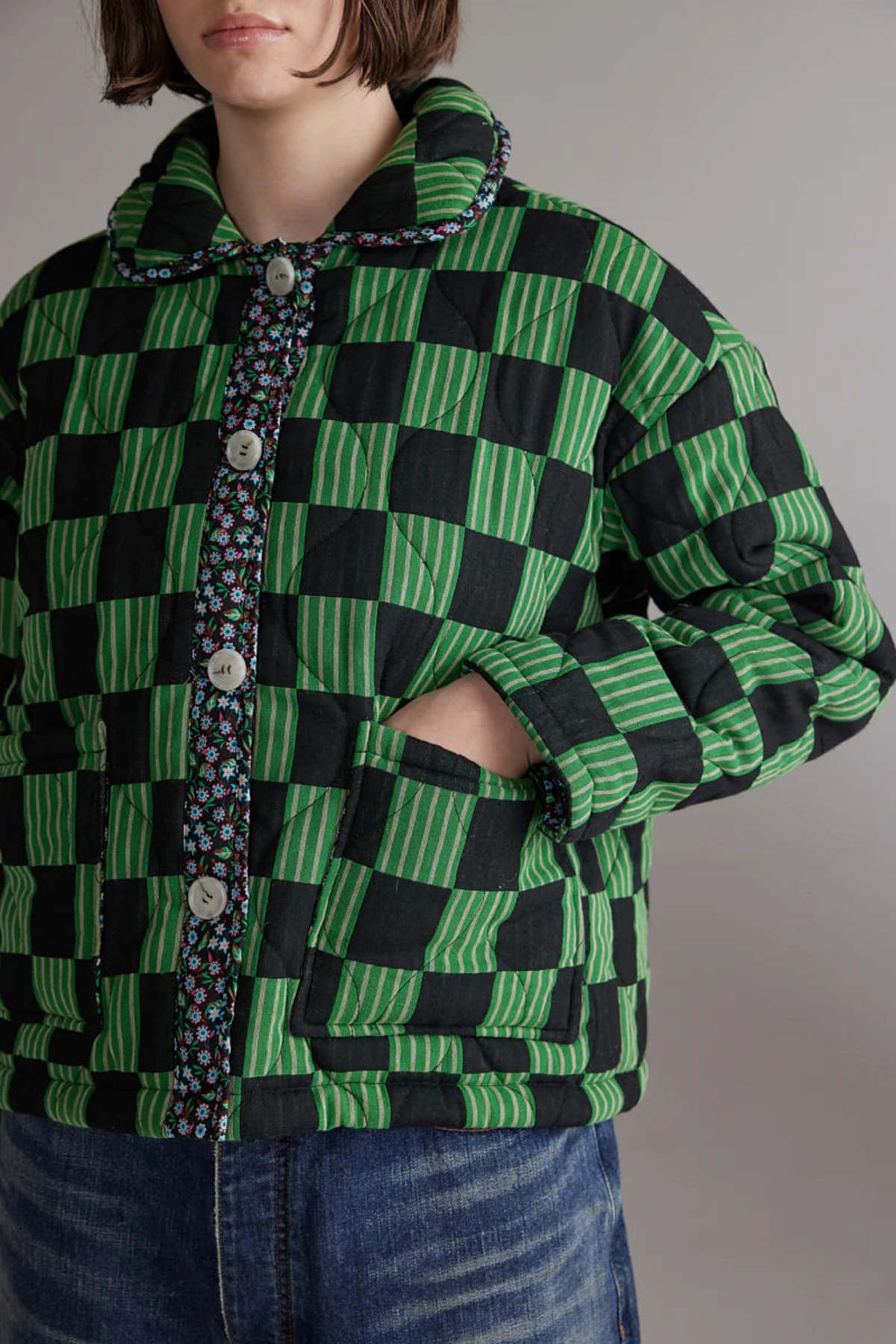 amente Round Collar Reversible Quilt Jacket - Image 2 of 6