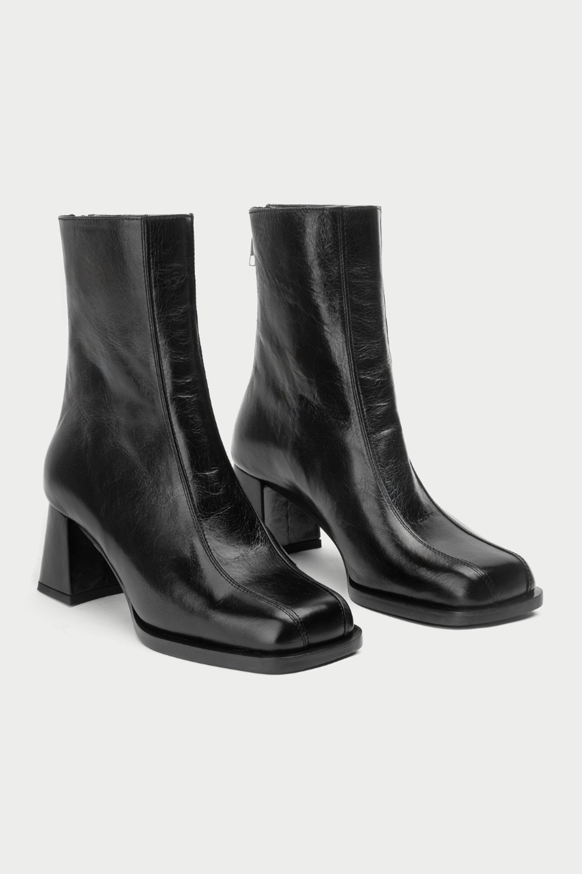 HVÓYA Twin Boots - Black - Image 2 of 4