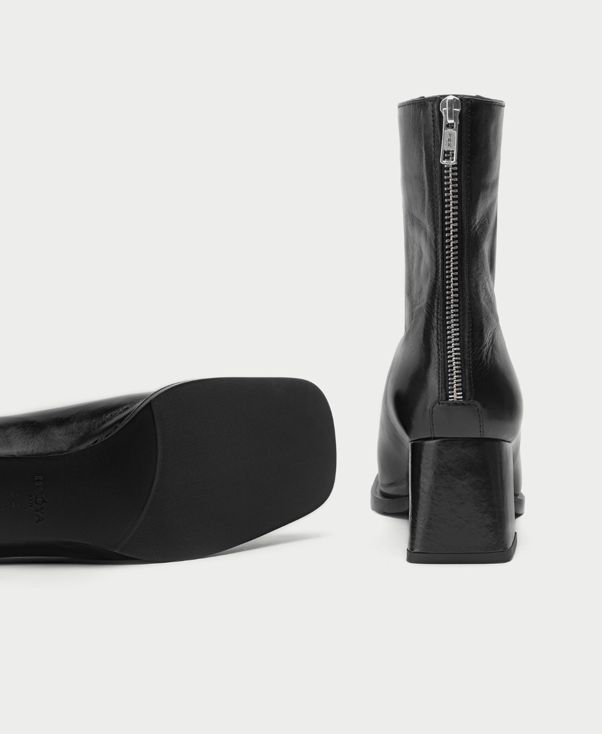 HVÓYA Twin Boots - Black - Image 3 of 4