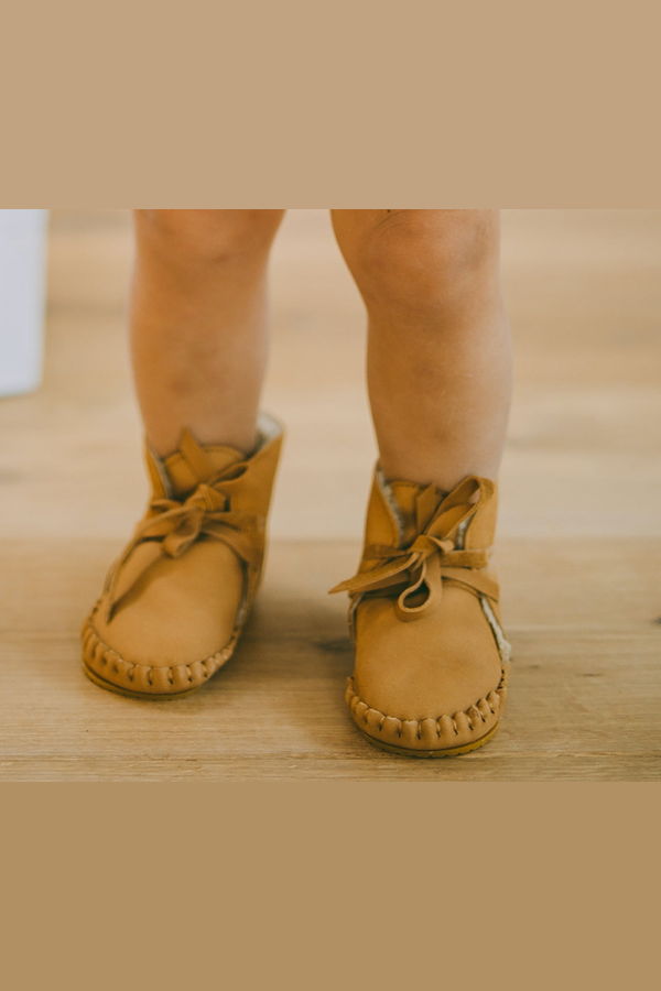 KIDS Donsje Pina Classic Booties - Caramel Nubuck