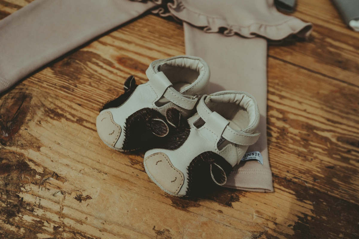 KIDS Donsje Spark Exclusive Cow Shoes Baby Shoes - Off White Leather - Image 2 of 6