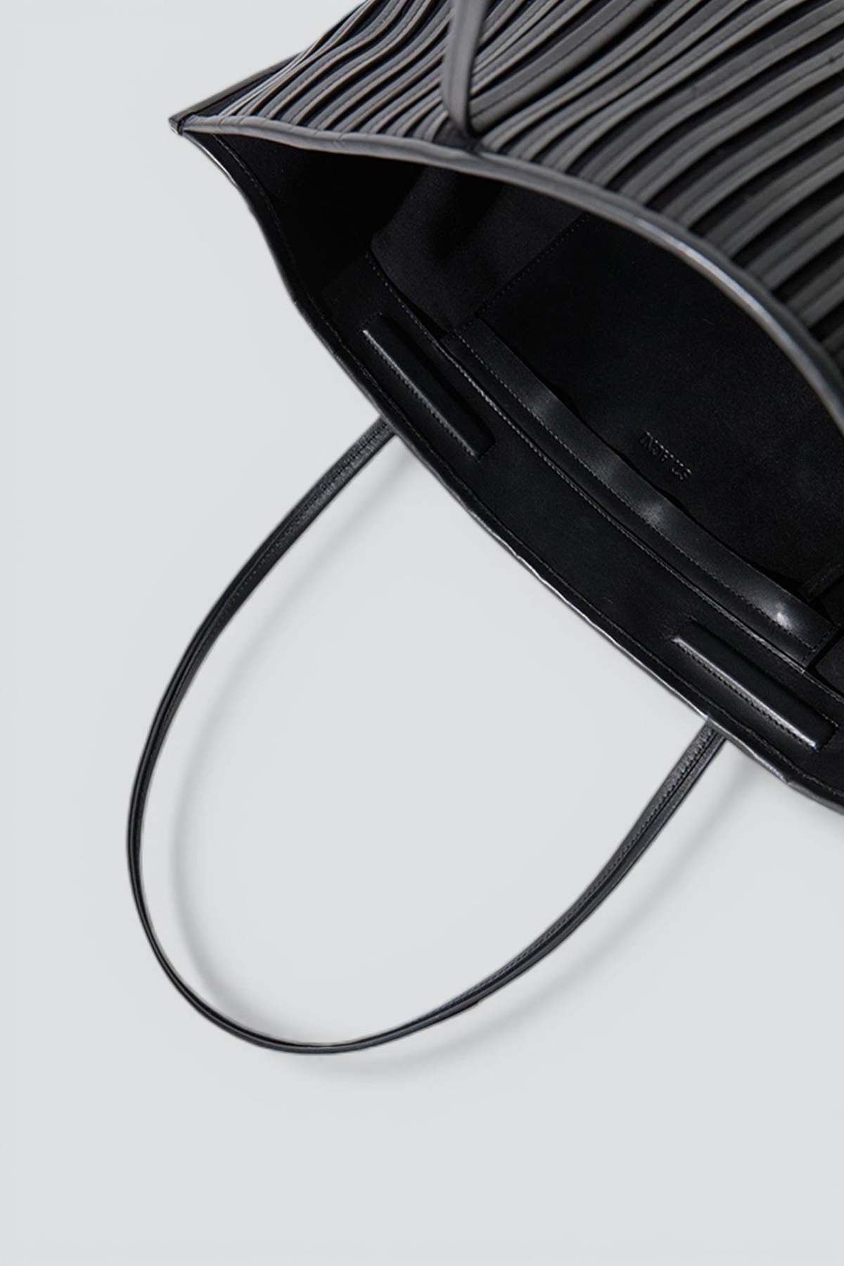 St. Agni Black Linea Stitch Bateau Tote Bag - Image 4 of 8