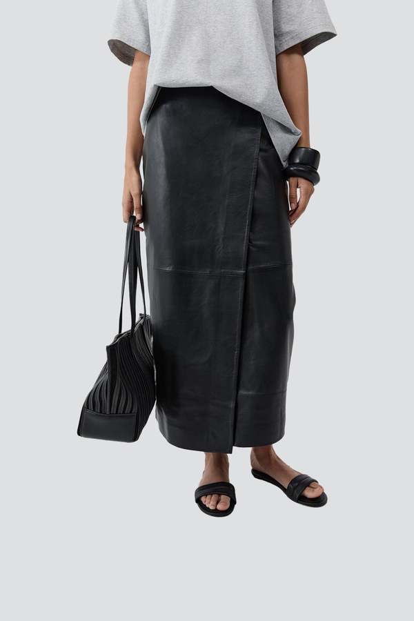St. Agni Black Linea Stitch Bateau Tote Bag
