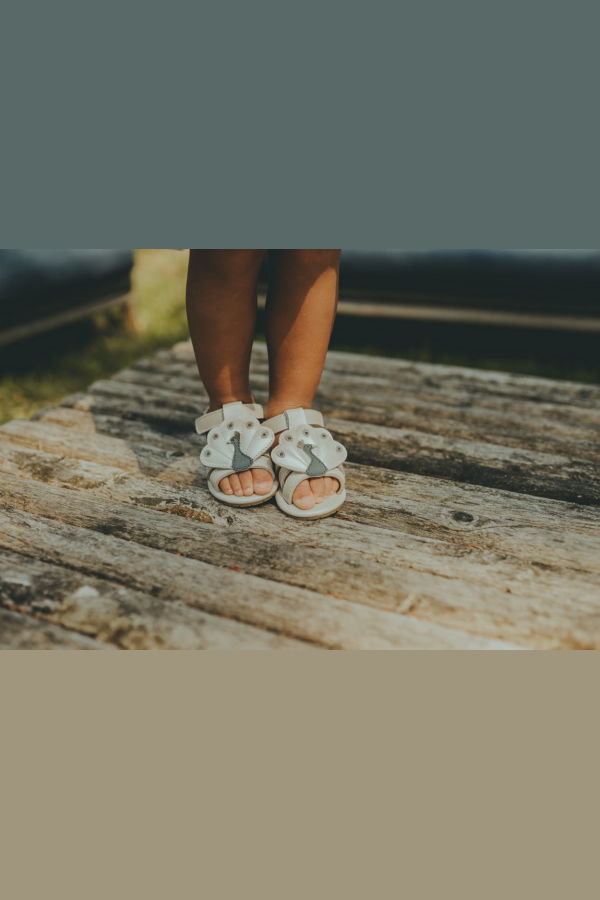 KIDS Donsje Vazi Peacock Sandals - Off White Metallic Leather